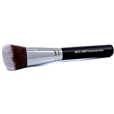 Beauty Junkees Angled Kabuki Brush