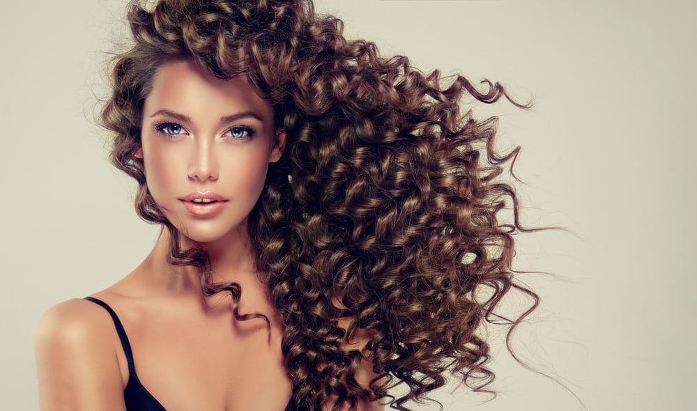 curly hair model