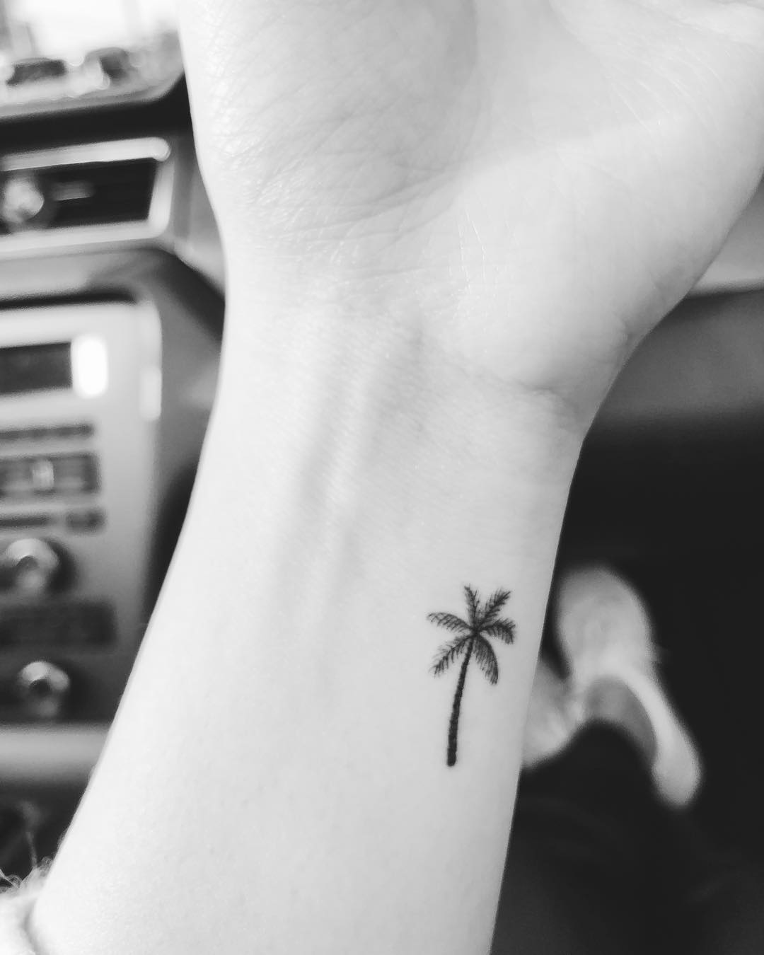 50 Small Wrist Tattoo Ideas - Get Inspiration For Your Next Tattoo