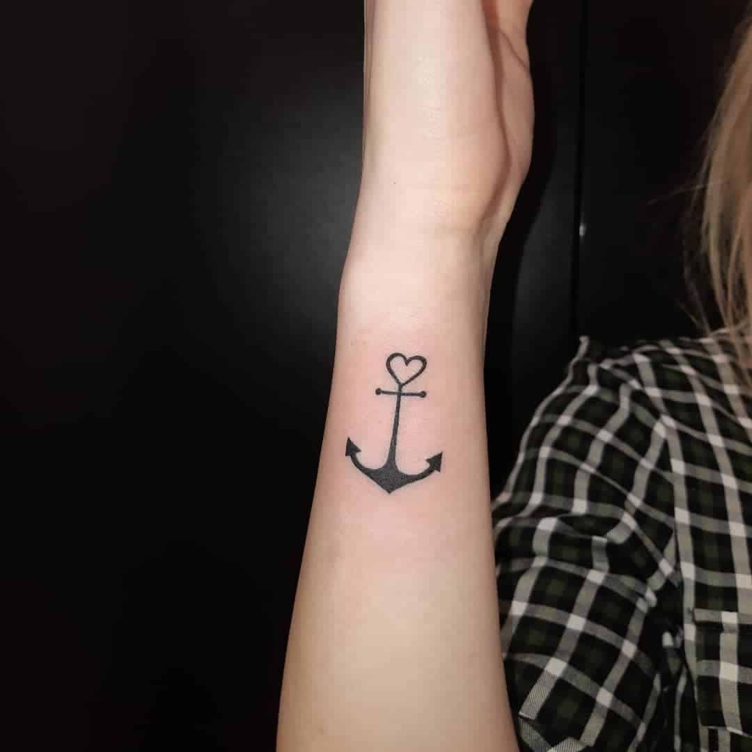 50 Small Wrist Tattoo Ideas - Get Inspiration For Your Next Tattoo