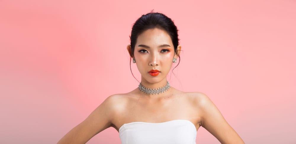 pretty Korean woman wearing a gradient lip