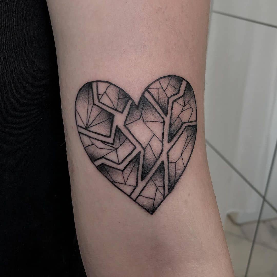 50 Broken Heart Tattoo Design Ideas - Beauty Mag