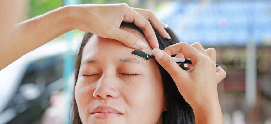 The 10 Best Dermaplaning Tools to Make Your Skin Look Fresh in 2022