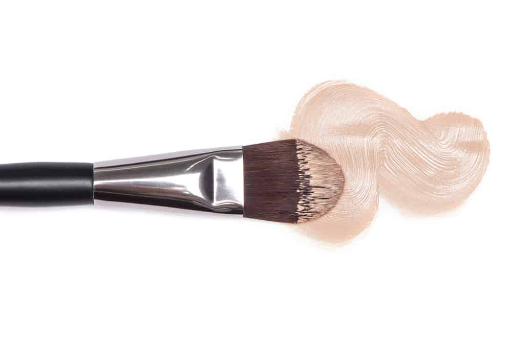 foundation brush in makeup