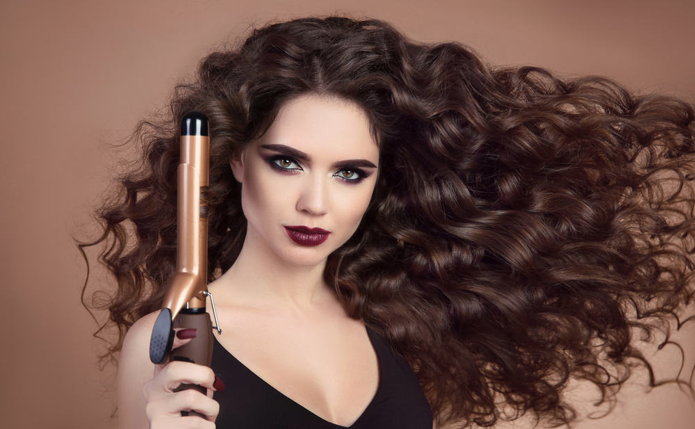 The 10 Best Cordless Curling Irons in 2022 - Beauty Mag