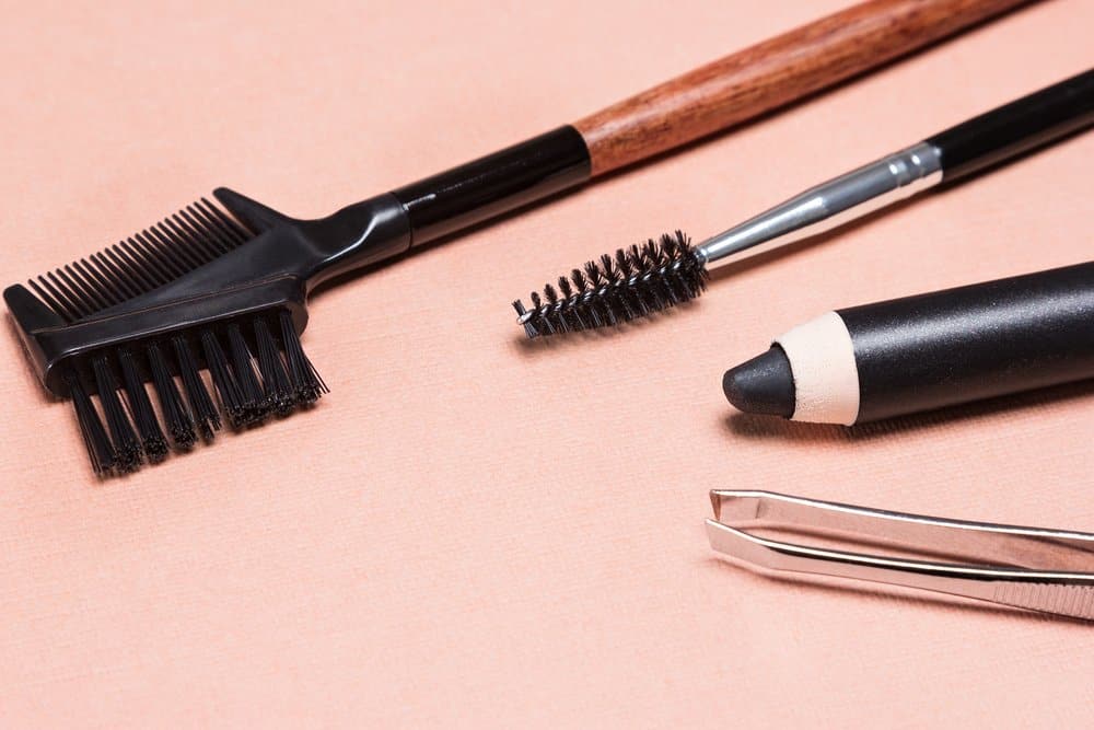 eyebrow maintenance tools