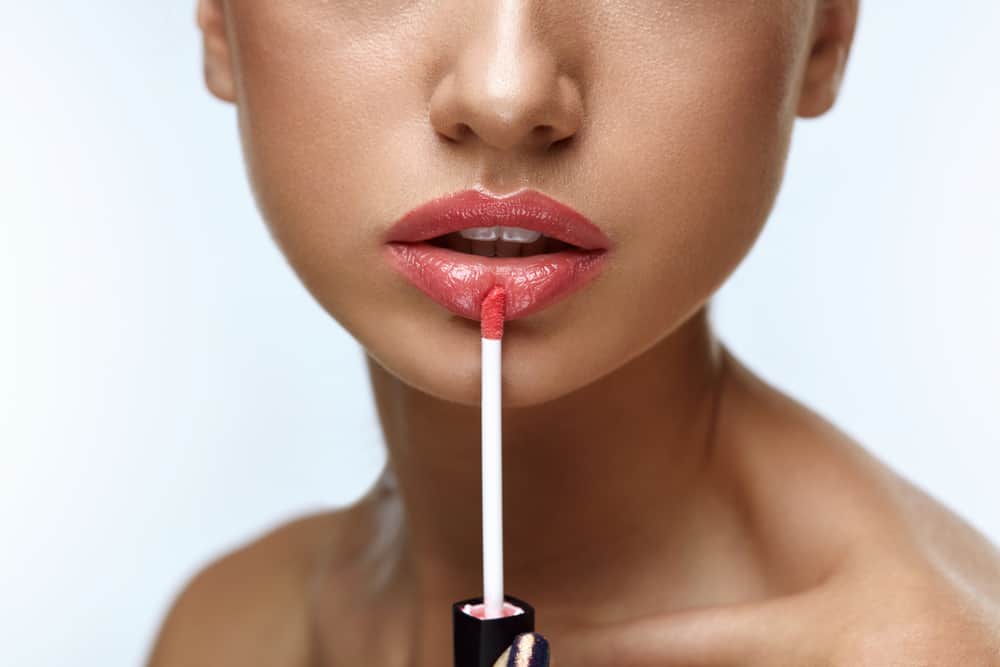 The 8 Best Lip Plumping Glosses to Add Fullness to Your Lips in 2024