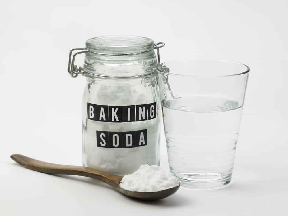 baking soda with spoon