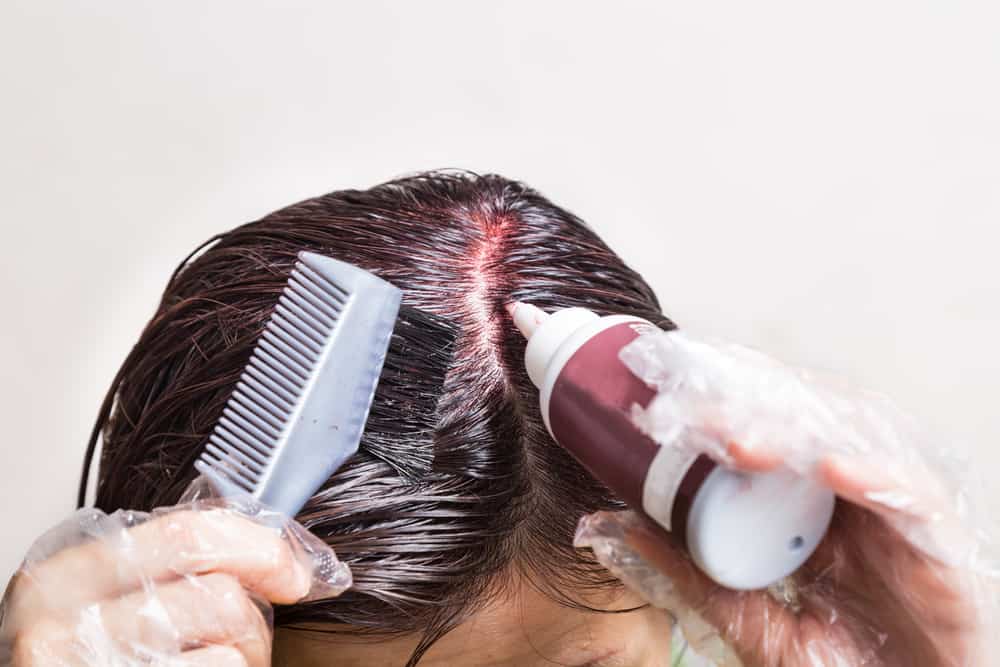 how-do-i-dye-my-roots-darker-than-the-rest-of-my-hair-4-methods