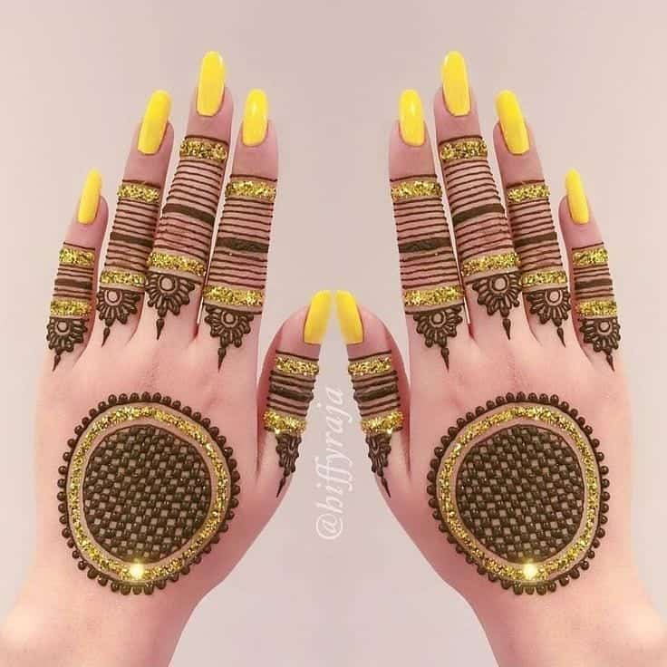 50+ Henna Tattoo Concepts - Lovely Inspirations | Golden Features Henna Tattoo