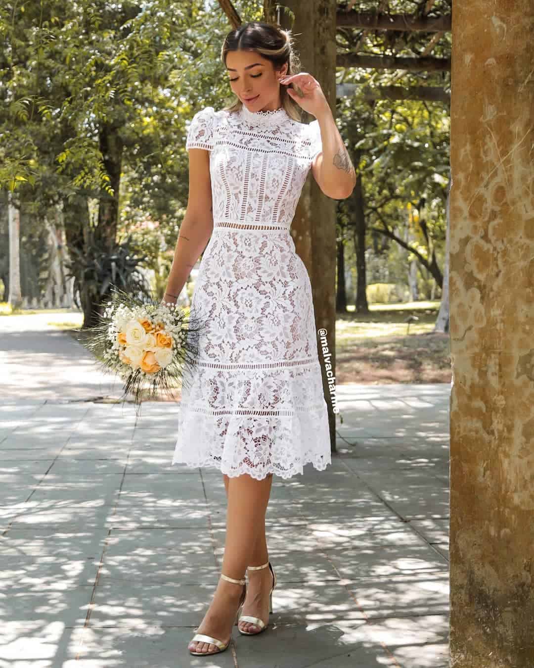 50+ White and All White Outfit Ideas - For All Seasons