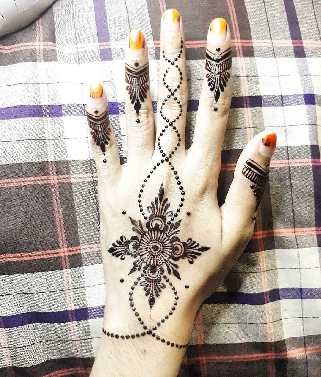 50+ Henna Tattoo Concepts - Lovely Inspirations | Inverted Feature Finger Henna Tattoo