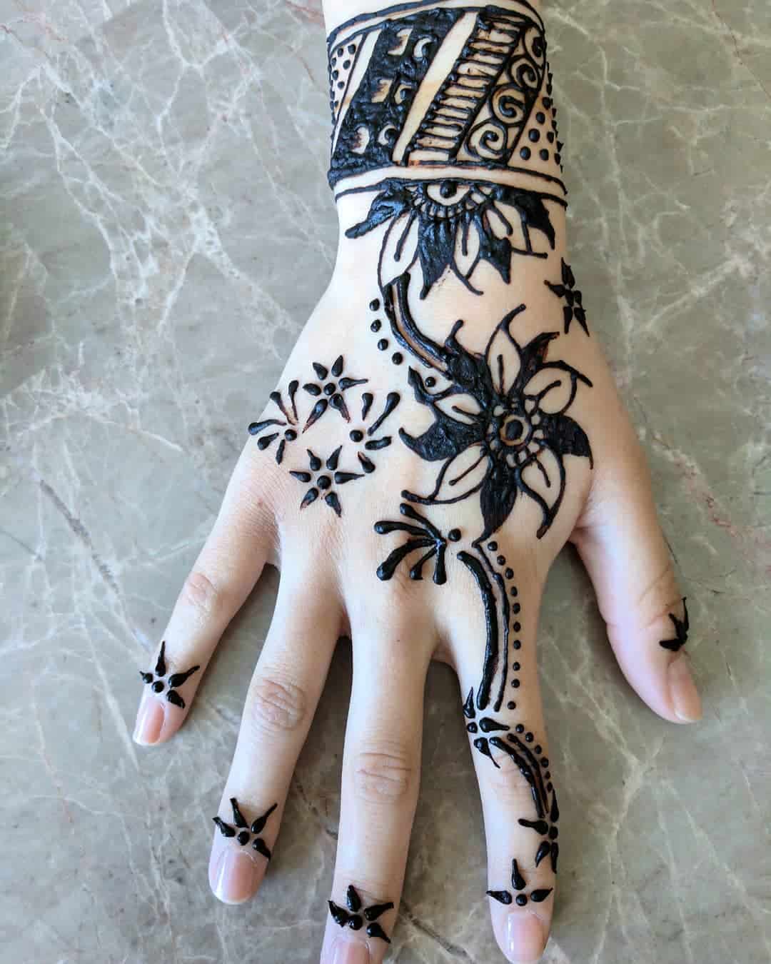 50+ Henna Tattoo Ideas - Beautiful Inspirations