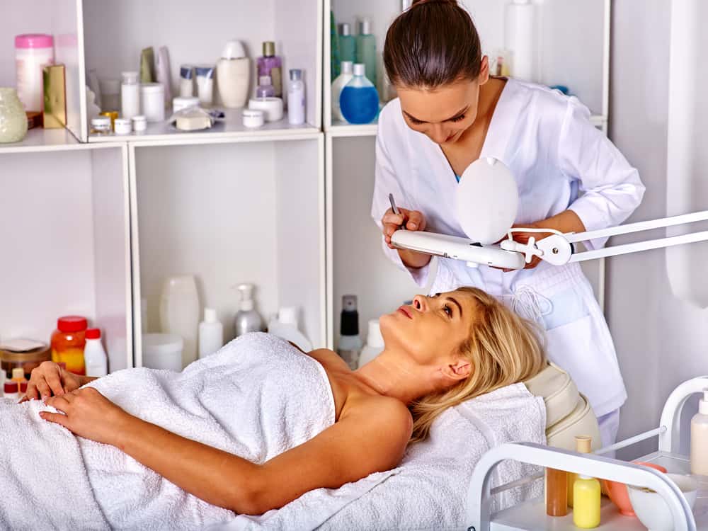 esthetician in spa