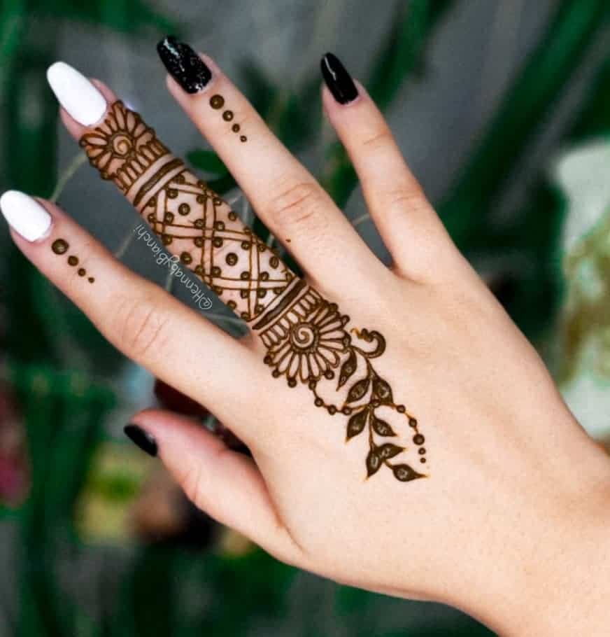 50+ Henna Tattoo Concepts - Lovely Inspirations | instasave CBgDdPZBPZC 1