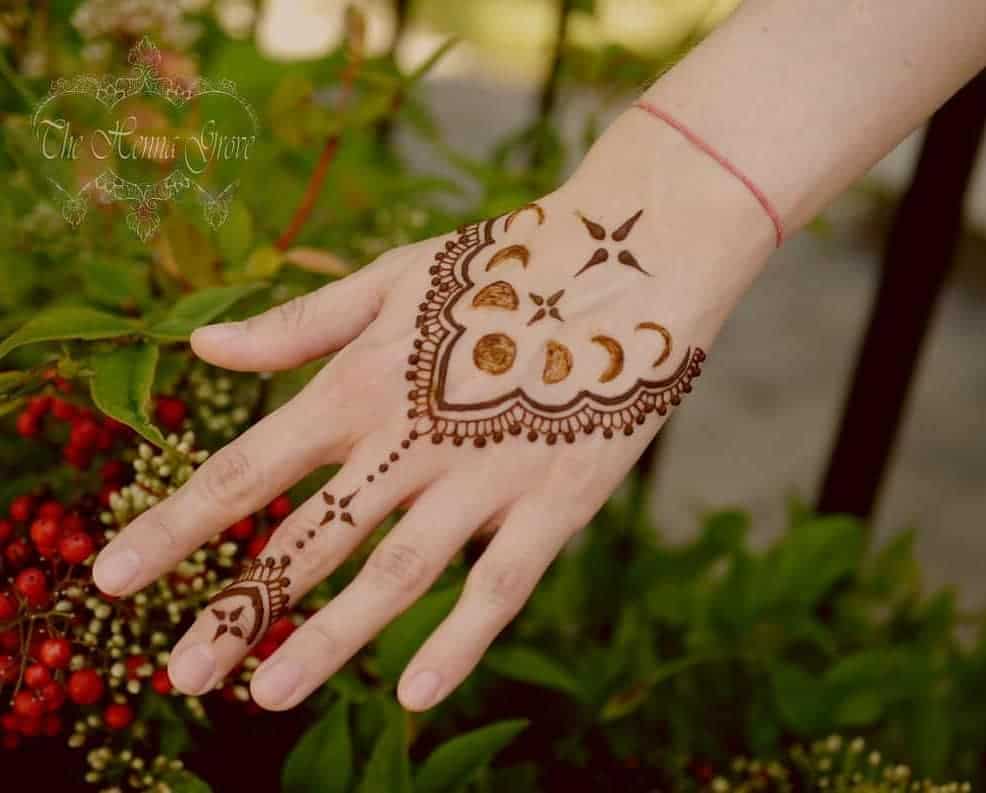 50+ Henna Tattoo Concepts - Lovely Inspirations | instasave CFUXwveB0zd 1