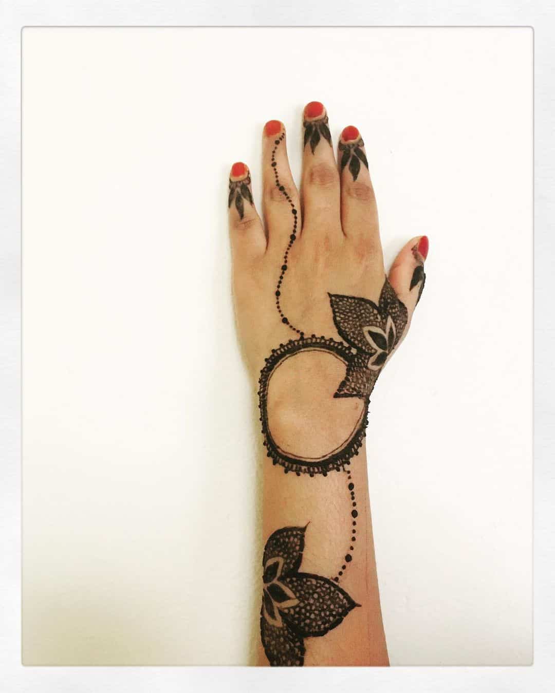 50+ Henna Tattoo Concepts - Lovely Inspirations | instasave CJ un4jBWOc 1