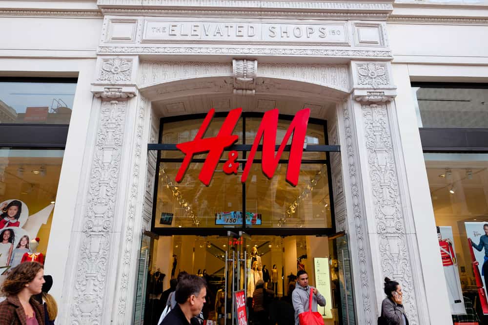 H&M storefront