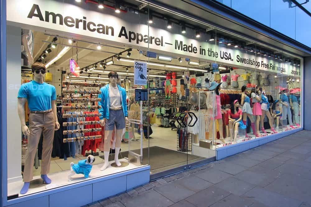 american apparel storefront mannequins