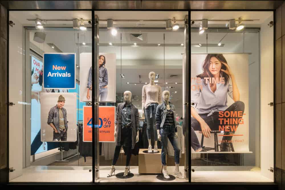 gap window display