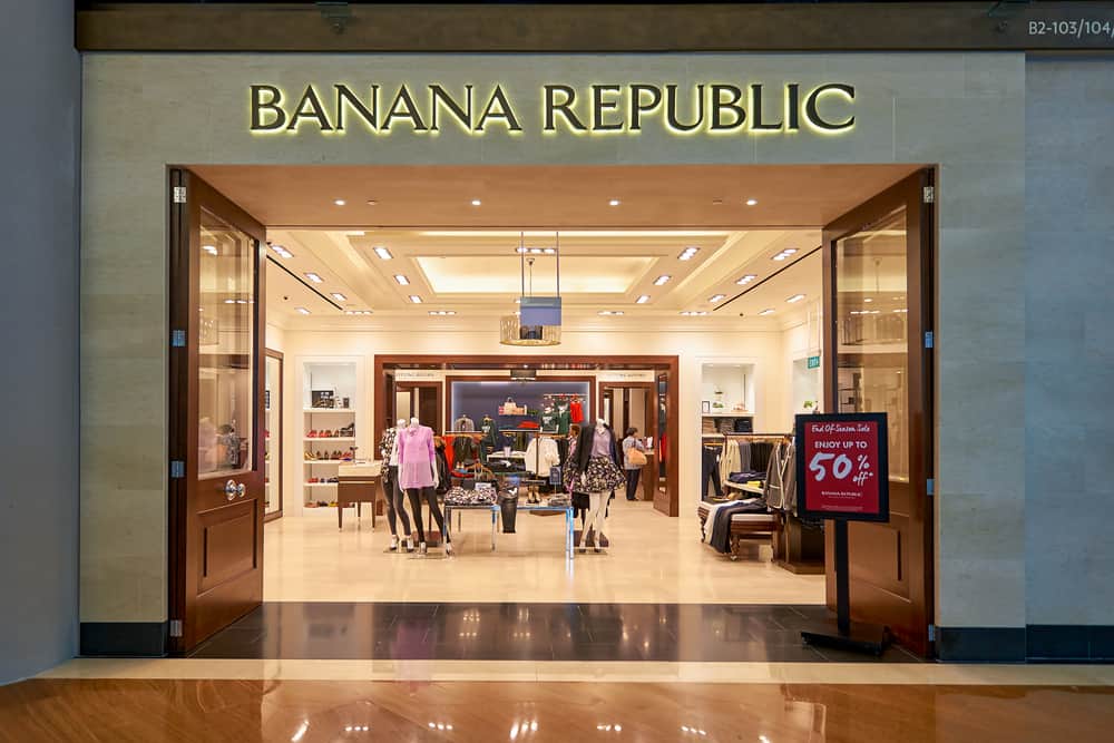 banana republic storefront