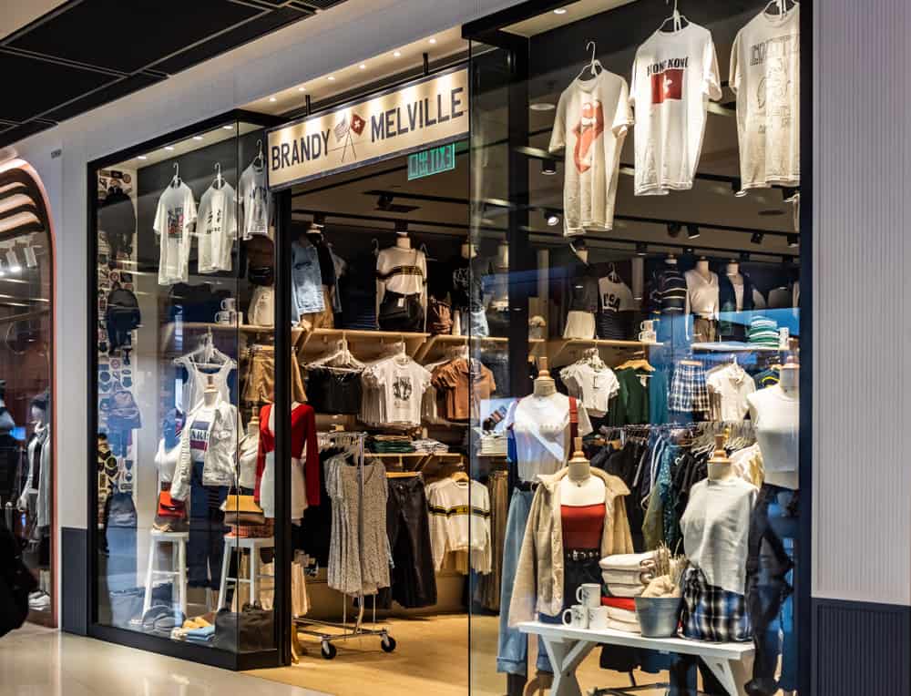 brandy melville hong kong storefront