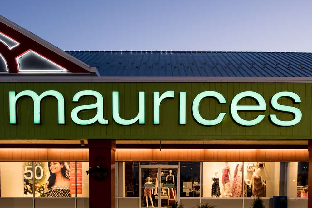 maurices fashion clothes storefront