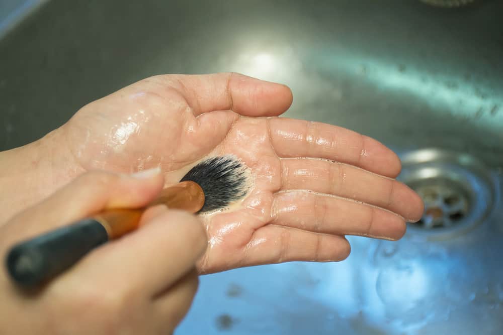 cleaning makeup brush