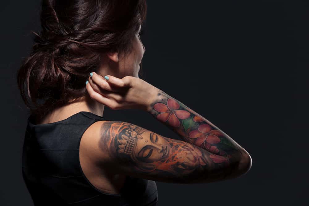 How to Perfectly Cover up a Tattoo With Makeup - Beauty Mag