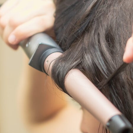 How to Expertly Use a Curling Wand