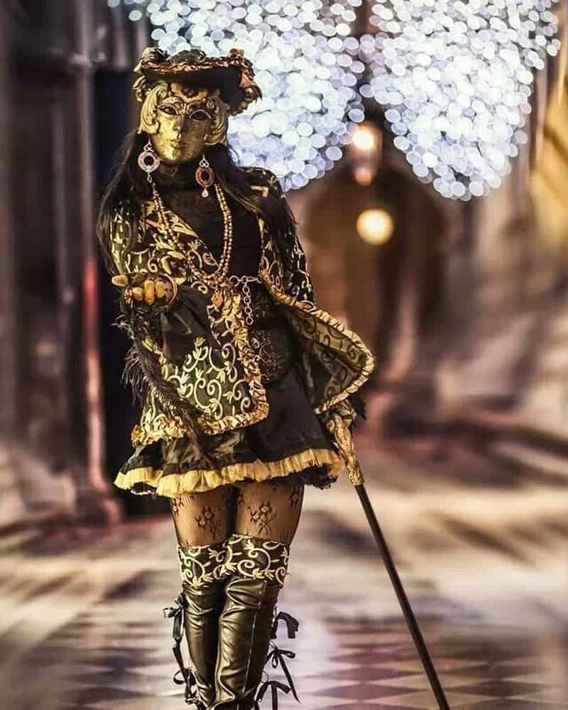 Best Masquerade Outfit Ideas Beauty Mag